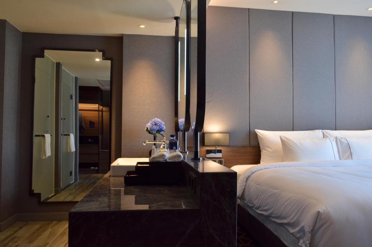 Ayathorn Bangkok Hotel ภายนอก รูปภาพ