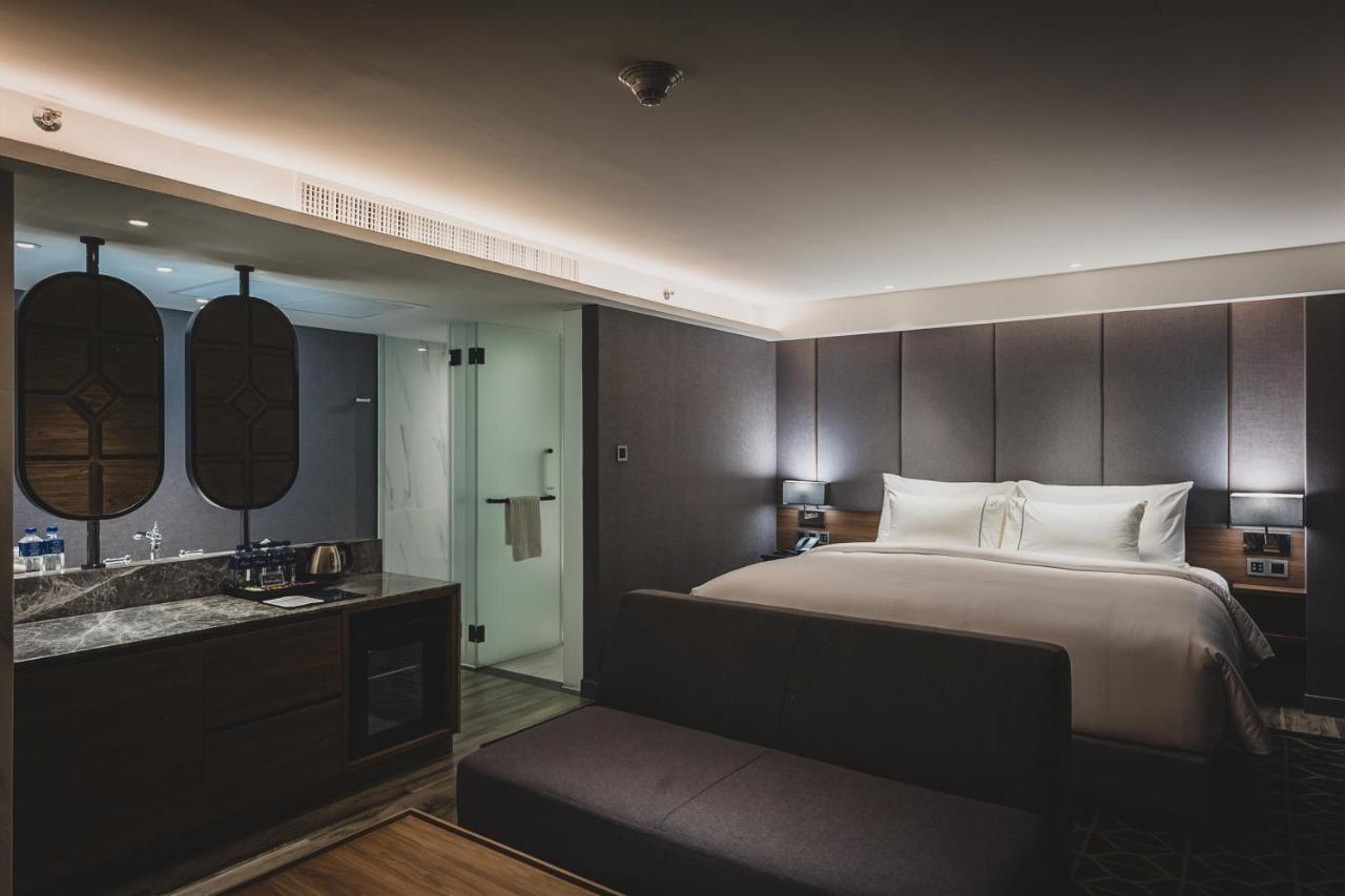 Ayathorn Bangkok Hotel ภายนอก รูปภาพ