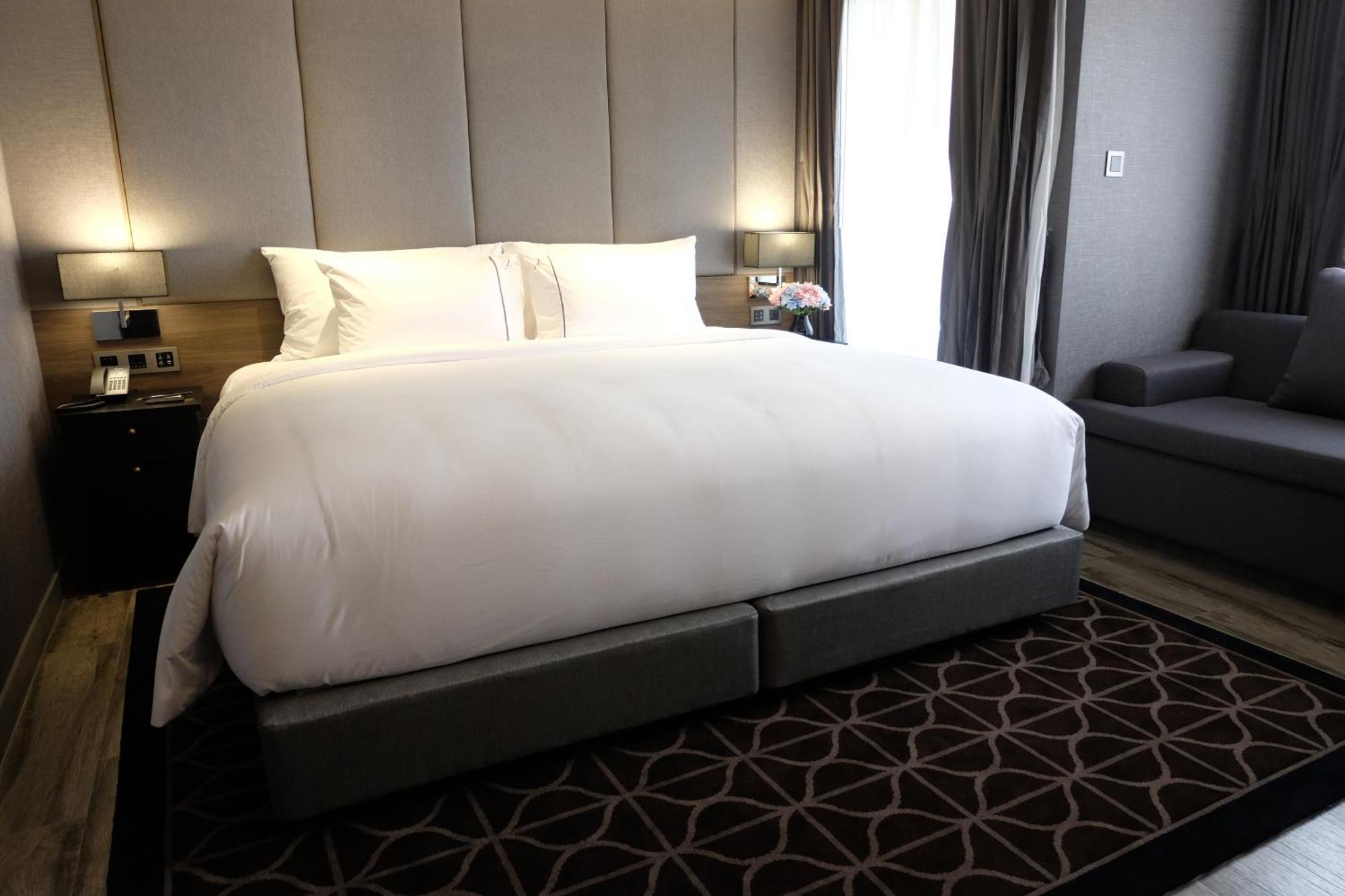 Ayathorn Bangkok Hotel ภายนอก รูปภาพ